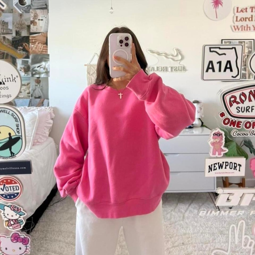 Hot Barbie Pink Aritzia cozy‎ fleece perfect crewneck sweatshirt
